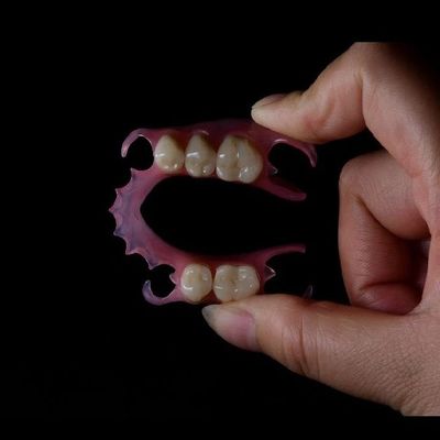 qualità  Lightweight Flexible Valplast Partial Denture For Single Tooth fabbrica